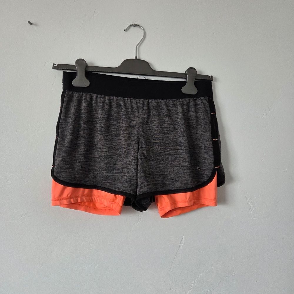 Danskin Semi Fitted Running Shorts Athletic Workout Gym Gray Pink Small